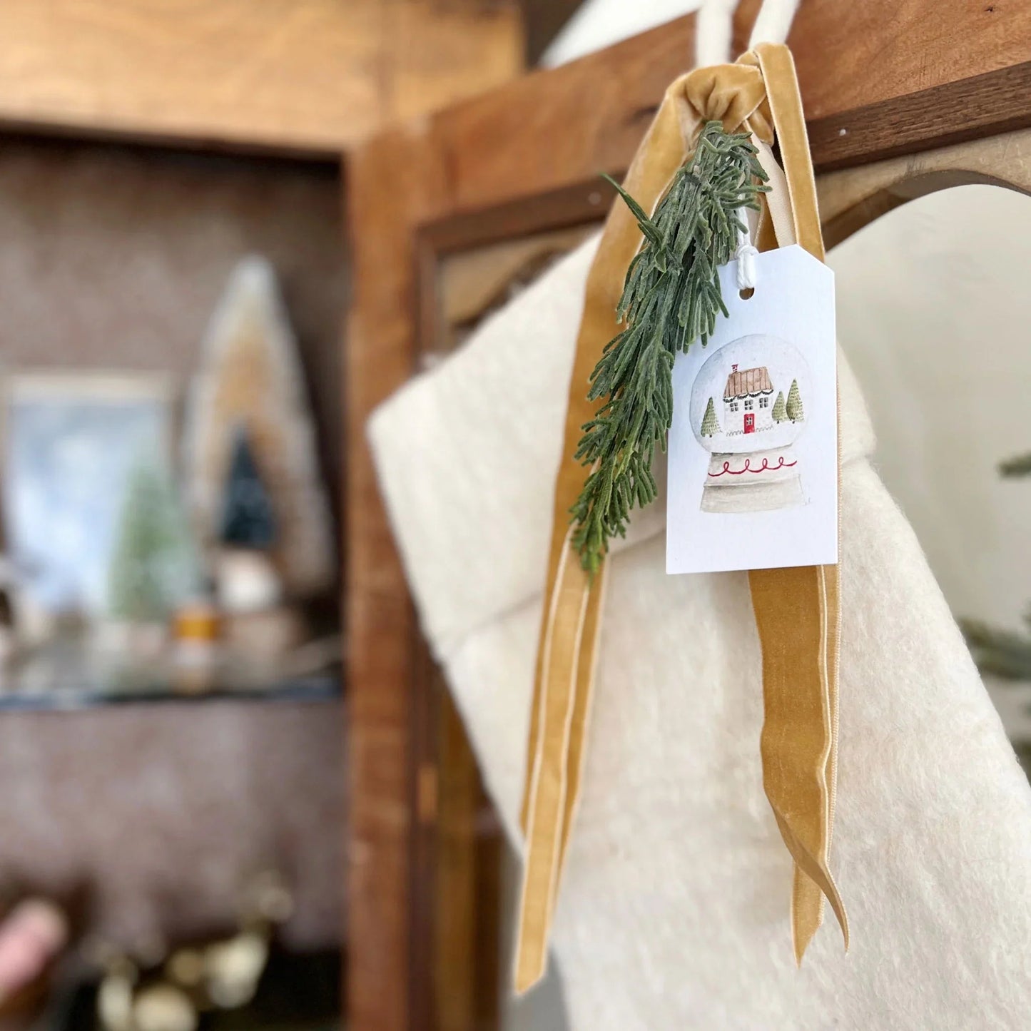 snowglobe gift tags